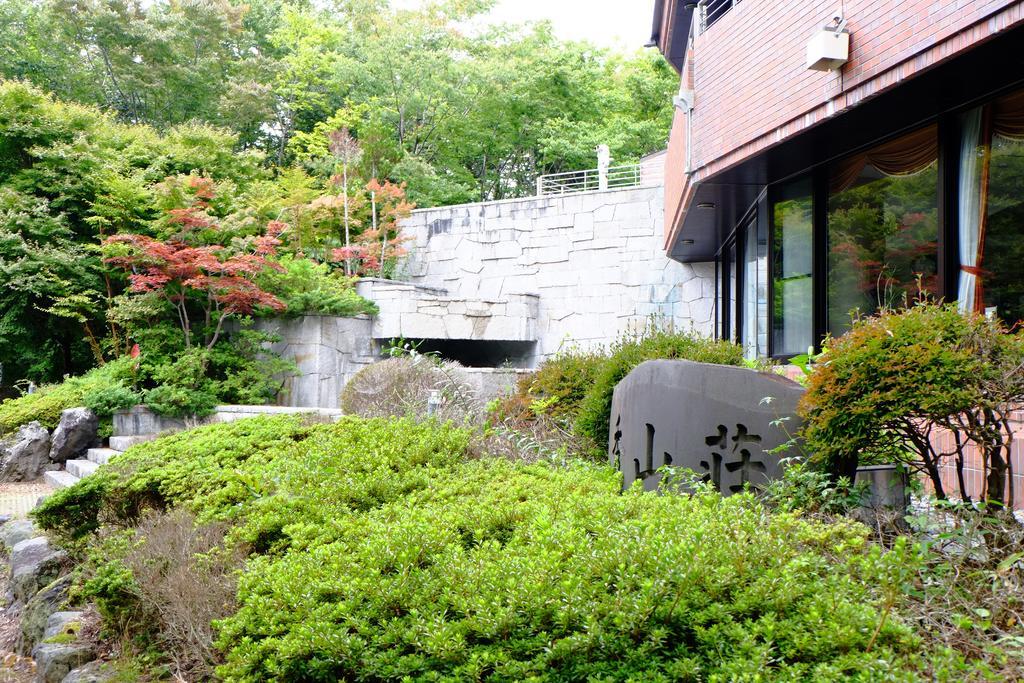 ホテル 山中湖 秀山荘 山中湖村 エクステリア 写真